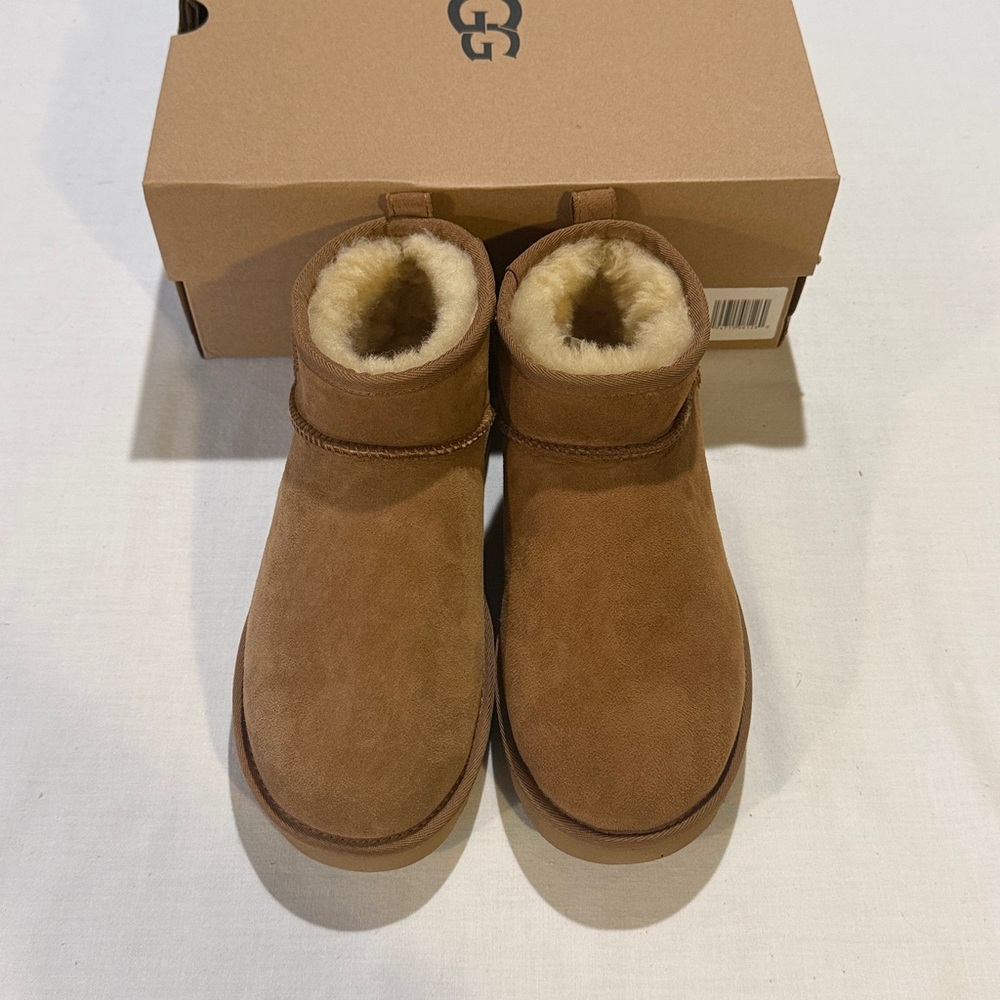 UGG W Classic Ultra Mini Brown Asst Sizes - Picture 2 of 4